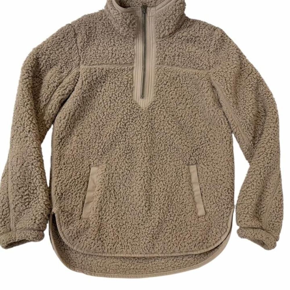 Abercrombie & Fitch Sherpa quarter zip. grey fleece pullover with cozy texture